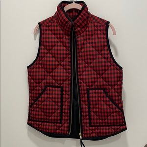 J.Crew red & black Buffalo check puffer vest, sz S